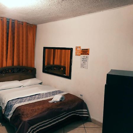 Hostal Ajavi Del Sur Quito Eksteriør billede