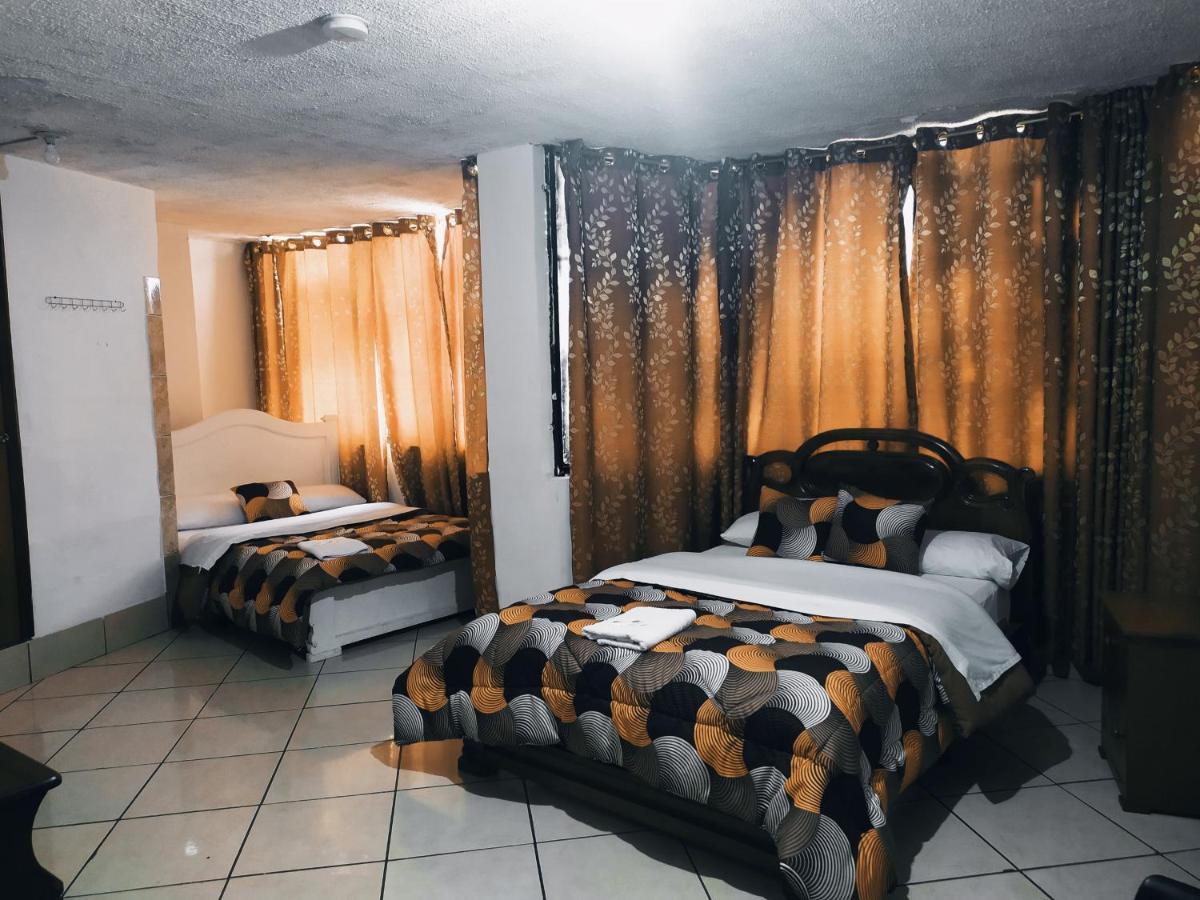 Hostal Ajavi Del Sur Quito Eksteriør billede